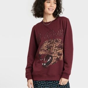 Def Leopard sweatshirt Burgundy Graphic top Leopard Design soft cozy lounge NEW